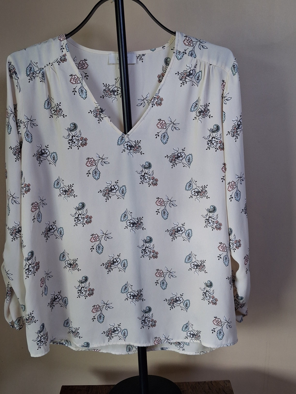 Loft Floral Blouse W/Ruched Sleeves; Size S